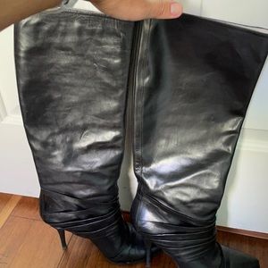 Gianfranco Ferre knee high boots sz IT 40.
